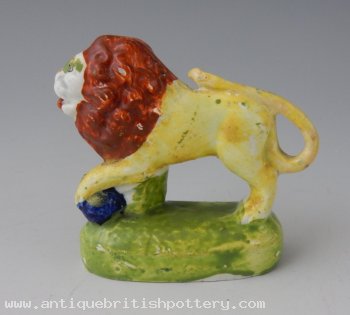 Pearlware 'Medici' Lion